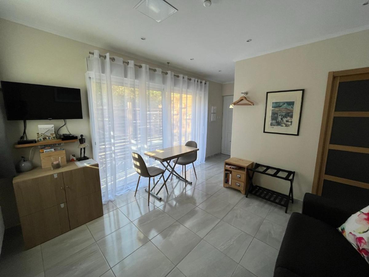 Appartement Au Calme Dans Un Espace Arbore Туррет-сюр-Лу Экстерьер фото